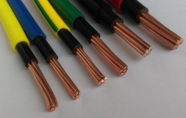 金環(huán)宇電纜生產的電線具有優(yōu)異的導電性能、機械性能和耐腐蝕性能.jpg